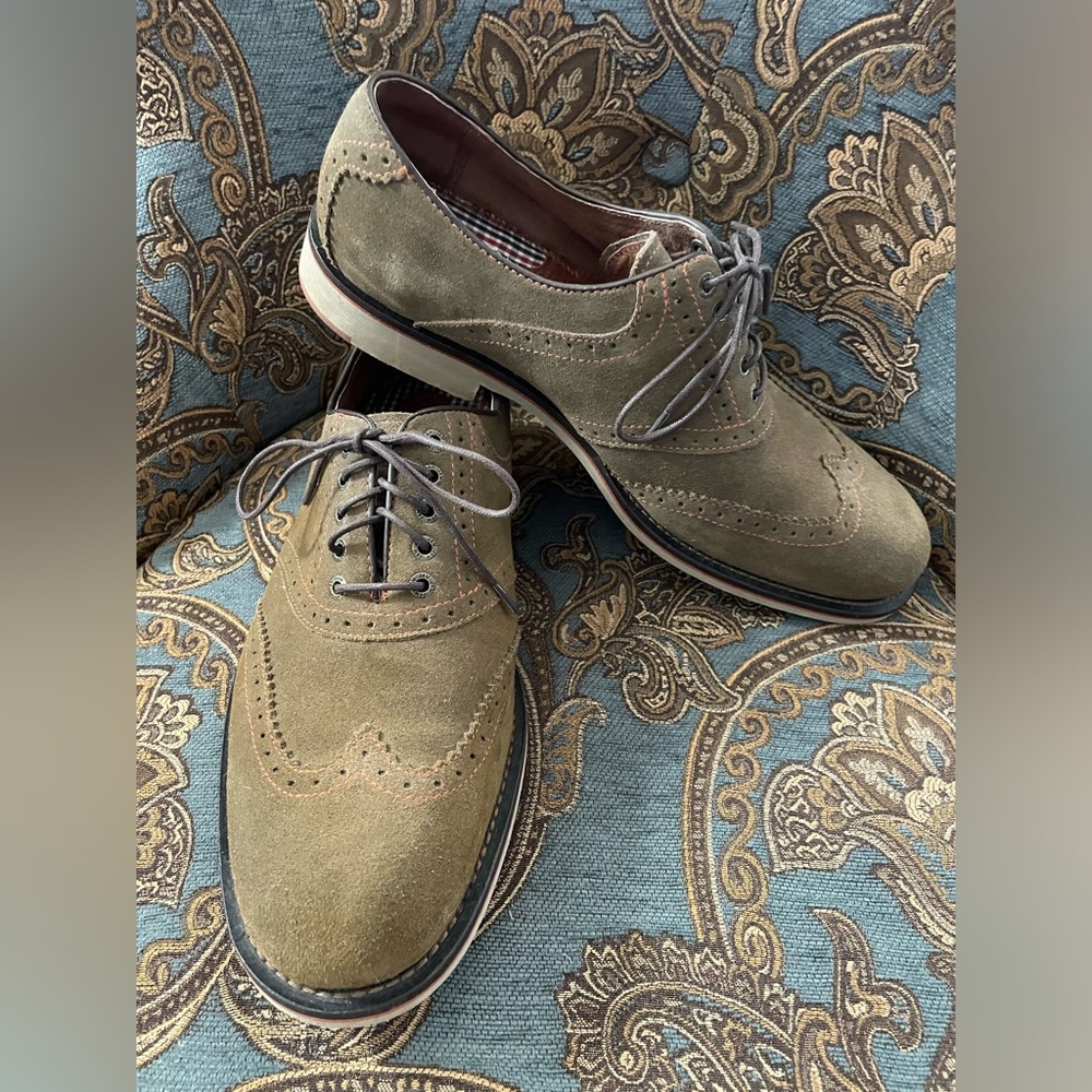 Johnston & Murphy Men’s Suede loafer Size 10.5 M